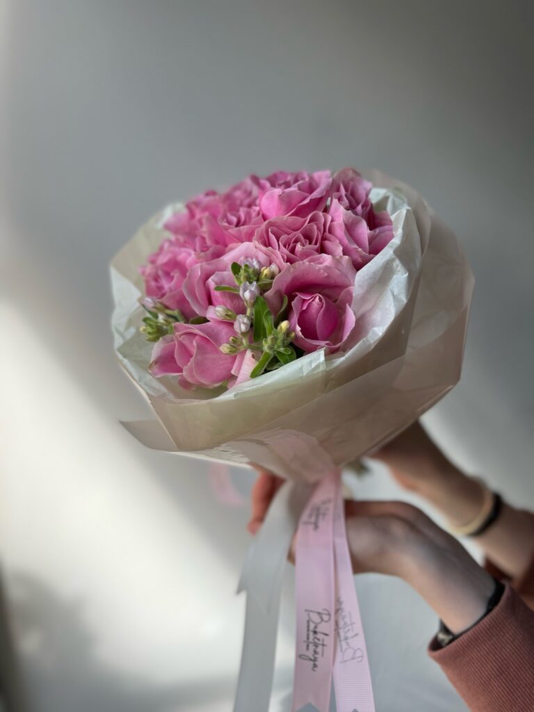 Дуо-букет с розочкой и оксипеталумом